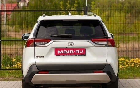 Toyota RAV4, 2021 год, 3 430 000 рублей, 8 фотография