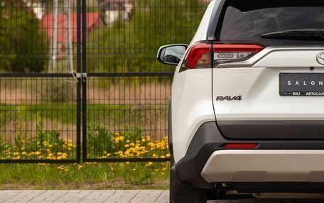 Toyota RAV4, 2021 год, 3 430 000 рублей, 10 фотография