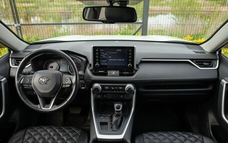 Toyota RAV4, 2021 год, 3 430 000 рублей, 19 фотография