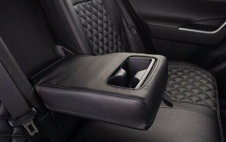 Toyota RAV4, 2021 год, 3 430 000 рублей, 35 фотография