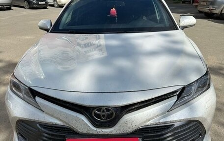 Toyota Camry, 2021 год, 2 800 000 рублей, 1 фотография