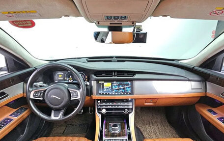 Jaguar XF II, 2020 год, 2 540 000 рублей, 7 фотография