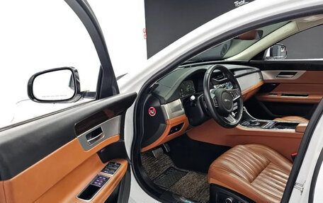 Jaguar XF II, 2020 год, 2 540 000 рублей, 11 фотография
