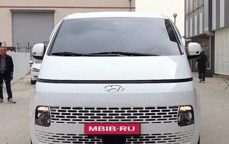 Hyundai Staria, 2022 год, 2 699 199 рублей, 2 фотография