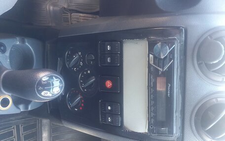 Renault Logan I, 2007 год, 200 000 рублей, 8 фотография