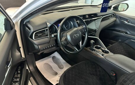 Toyota Camry, 2019 год, 3 199 900 рублей, 10 фотография