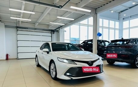 Toyota Camry, 2019 год, 3 199 900 рублей, 8 фотография