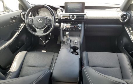 Lexus IS III, 2021 год, 2 850 000 рублей, 8 фотография