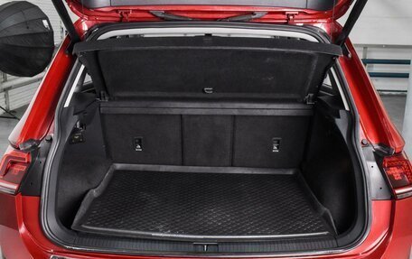 Volkswagen Tiguan II, 2018 год, 2 520 000 рублей, 22 фотография