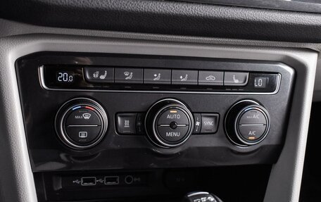 Volkswagen Tiguan II, 2018 год, 2 520 000 рублей, 14 фотография