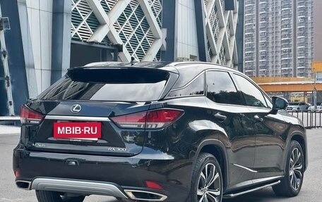 Lexus RX IV рестайлинг, 2021 год, 3 900 000 рублей, 4 фотография