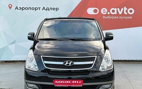 Hyundai Grand Starex Grand Starex I рестайлинг 2, 2012 год, 2 370 000 рублей, 2 фотография
