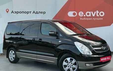 Hyundai Grand Starex Grand Starex I рестайлинг 2, 2012 год, 2 370 000 рублей, 3 фотография