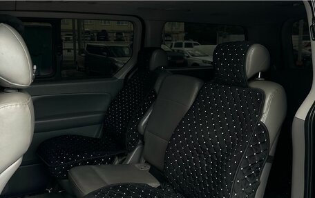 Hyundai Grand Starex Grand Starex I рестайлинг 2, 2012 год, 2 370 000 рублей, 13 фотография