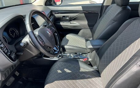 Mitsubishi Outlander III рестайлинг 3, 2019 год, 2 180 000 рублей, 9 фотография