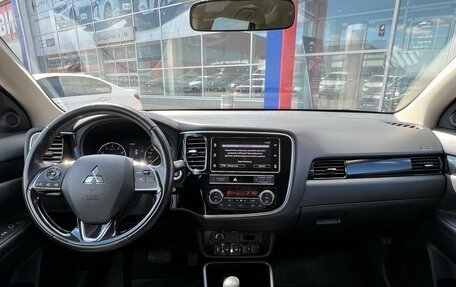 Mitsubishi Outlander III рестайлинг 3, 2019 год, 2 180 000 рублей, 10 фотография