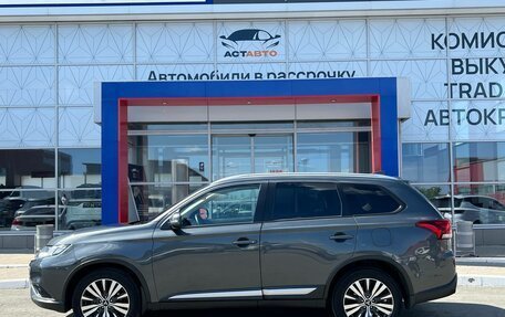 Mitsubishi Outlander III рестайлинг 3, 2019 год, 2 180 000 рублей, 8 фотография