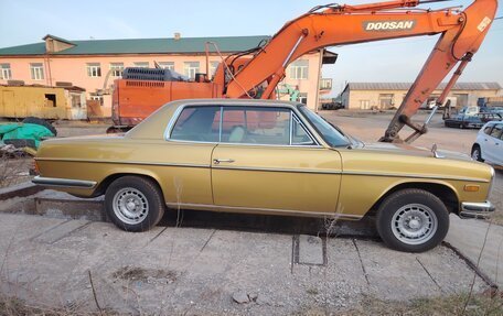 Mercedes-Benz W114, 1975 год, 3 200 000 рублей, 9 фотография