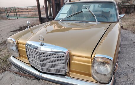 Mercedes-Benz W114, 1975 год, 3 200 000 рублей, 7 фотография