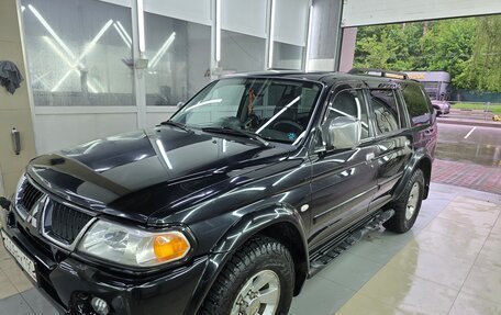 Mitsubishi Pajero Sport II рестайлинг, 2005 год, 1 050 000 рублей, 2 фотография