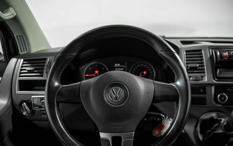 Volkswagen Caravelle T5, 2014 год, 2 730 000 рублей, 8 фотография