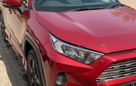 Toyota RAV4, 2019 год, 3 590 000 рублей, 1 фотография