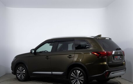 Mitsubishi Outlander III рестайлинг 3, 2019 год, 2 090 000 рублей, 7 фотография