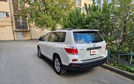 Toyota Highlander III, 2012 год, 2 475 000 рублей, 4 фотография