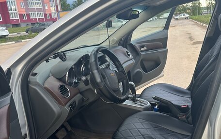 Chevrolet Cruze II, 2010 год, 500 000 рублей, 7 фотография