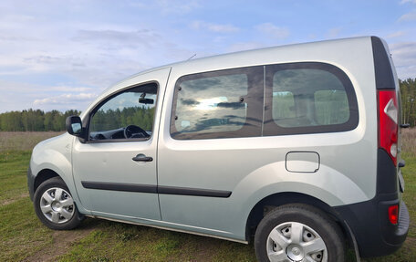 Renault Kangoo II рестайлинг, 2010 год, 825 000 рублей, 8 фотография