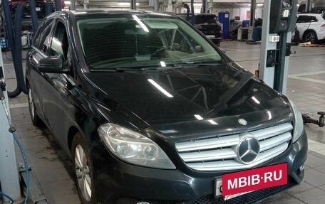 Mercedes-Benz B-Класс, 2013 год, 1 120 000 рублей, 2 фотография