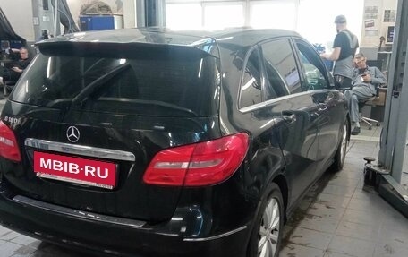 Mercedes-Benz B-Класс, 2013 год, 1 120 000 рублей, 3 фотография