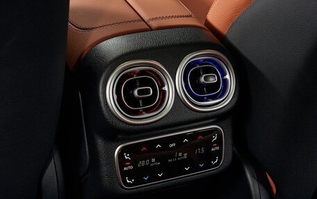 Mercedes-Benz GLC, 2024 год, 8 300 000 рублей, 16 фотография