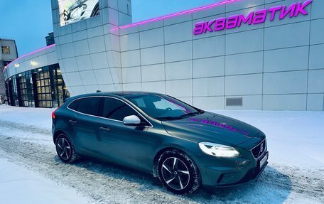 Volvo V40 II рестайлинг, 2018 год, 1 800 000 рублей, 9 фотография