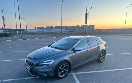 Volvo V40 II рестайлинг, 2018 год, 1 800 000 рублей, 5 фотография