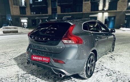 Volvo V40 II рестайлинг, 2018 год, 1 800 000 рублей, 12 фотография