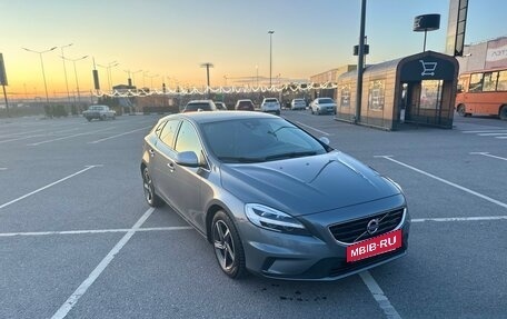 Volvo V40 II рестайлинг, 2018 год, 1 800 000 рублей, 8 фотография