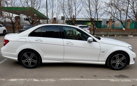 Mercedes-Benz C-Класс, 2014 год, 2 100 000 рублей, 2 фотография