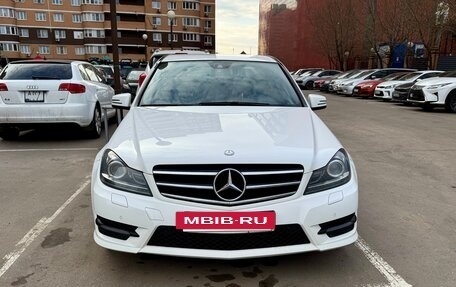 Mercedes-Benz C-Класс, 2014 год, 2 100 000 рублей, 3 фотография