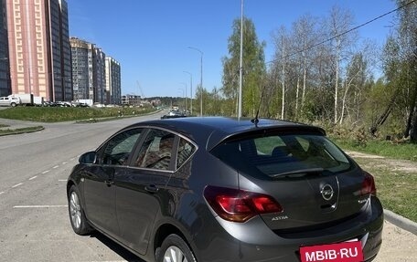 Opel Astra J, 2011 год, 1 050 000 рублей, 4 фотография