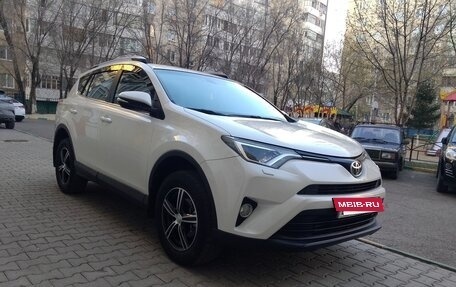 Toyota RAV4, 2017 год, 2 400 000 рублей, 7 фотография