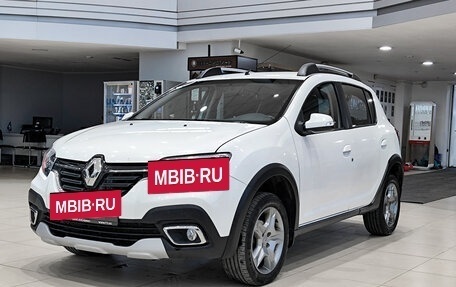 Renault Sandero II рестайлинг, 2021 год, 1 270 000 рублей, 2 фотография