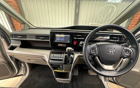 Honda Stepwgn IV, 2020 год, 2 150 000 рублей, 2 фотография
