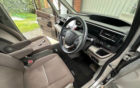 Honda Stepwgn IV, 2020 год, 2 150 000 рублей, 23 фотография