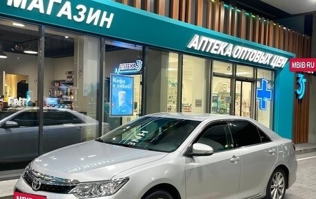 Toyota Camry, 2012 год, 1 370 000 рублей, 8 фотография