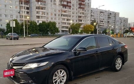 Toyota Camry, 2020 год, 2 600 000 рублей, 2 фотография