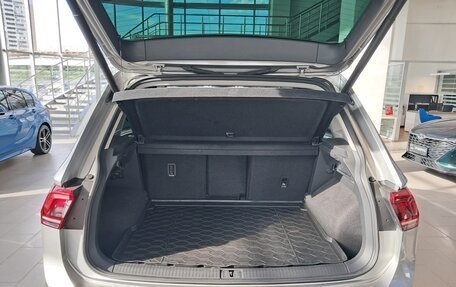 Volkswagen Tiguan II, 2019 год, 2 575 000 рублей, 10 фотография
