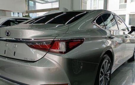 Lexus ES VII, 2021 год, 4 100 000 рублей, 5 фотография