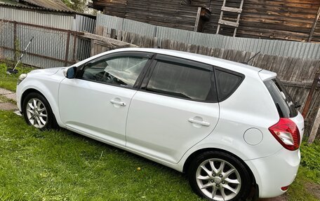 KIA cee'd I рестайлинг, 2011 год, 680 000 рублей, 3 фотография
