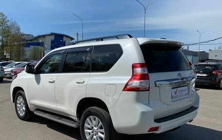 Toyota Land Cruiser Prado 150 рестайлинг 2, 2016 год, 2 900 000 рублей, 6 фотография